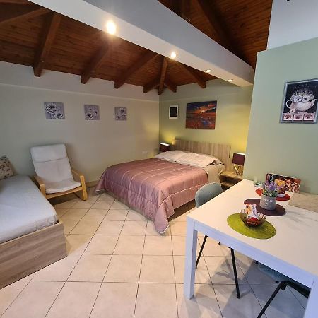 Semelia'S Guest House Spata  Ngoại thất bức ảnh
